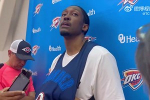 杰伦威：亚历山大这赛季又要拿MVP了，他三分提升很大！